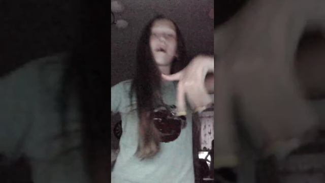 Танцую  под песню Thunder