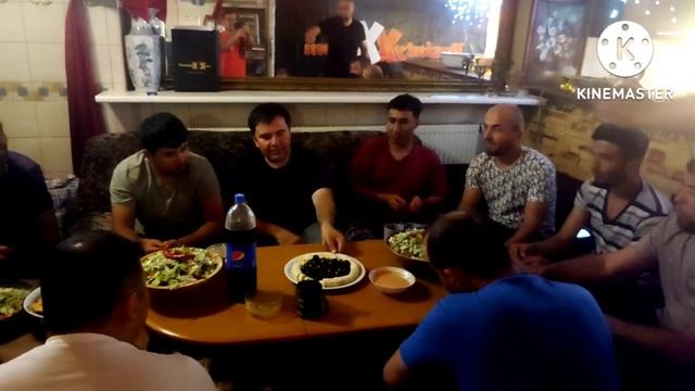 Сарчамъии бародарои Дальнабой Тач дар Литва. Бо курутоби Бобоги аз Субхон Шарипов смотреть онлайн