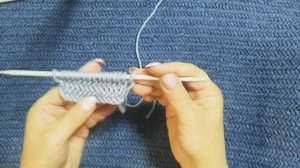 Узор рыбья кость спицами (плотный узор, подходит для тёплых вещей). Двухсторонний.