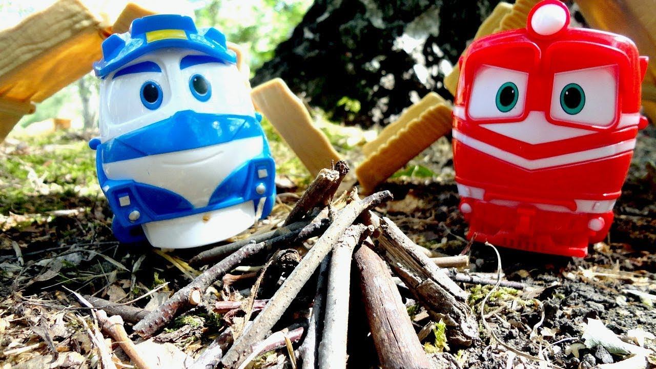 Роботы - поезда. Прогулка в лесу. Игрушки из мультфильмов Роботы -поезда смотреть онлайн