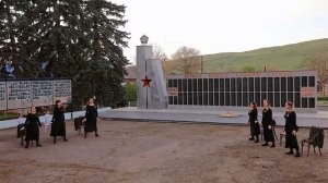 "Блокадный вальс" в исполнении педагогов МБДОУ "Детский сад № 16".