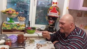 НЕ ЗНАЮ РАНО ИЛИ НЕТ, ПОРА САЖАТЬ КАБАЧКИ, НАЖАРИЛА ПИРОЖКОВ