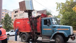 С наступлением курортного сезона проблема с вывозом мусора в Анапе вновь стала очень актуальной