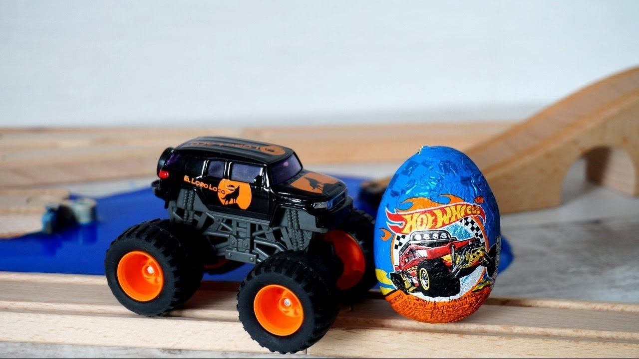Монстр Трак на гоночном треке - Сюрприз Хот Вилс. Видео с игрушками смотреть онлайн