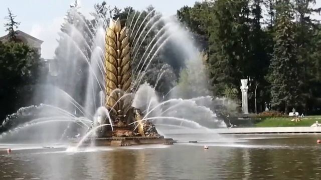 Жара. Место встречи у фонтана!!! смотреть онлайн