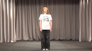 Стихотворение «Театр» Даниил Хармс. Читает Эмма Леонович.