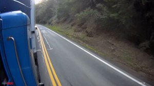 Взгляд из кабины грузовика!