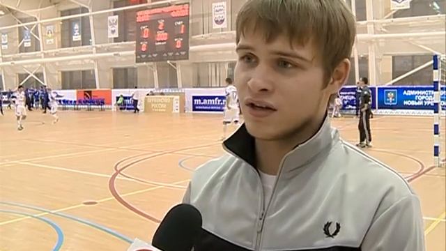 Мини-футбольный клуб «Ямал» сыграл вничью с сургутским «Факелом».