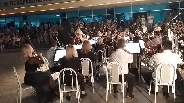 Давайте поддержим юное дарование! смотреть онлайн