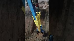 подкоп под фундамент для выкладки опорных столбов