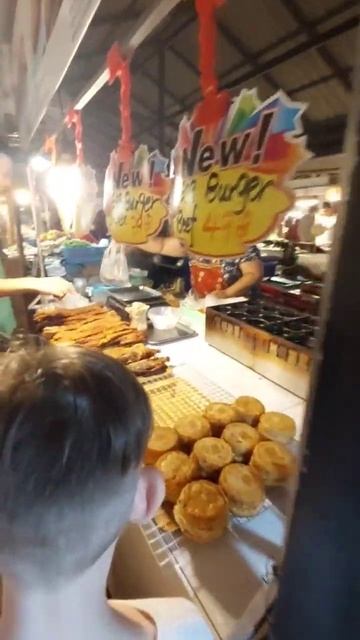 НОЧНОЙ РЫНОК ПАТТАЙЯ #рекомендации #обзор #влог #таиланд #паттайя #еда смотреть онлайн