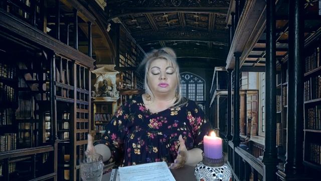 Магистр тарологии Жанна Нагорная отвечает Виктору (фотограф, дизайнер). смотреть онлайн