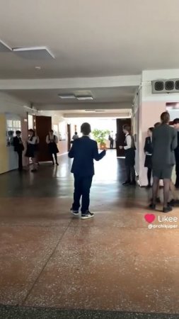 жизнь это повод сидеть с бротоном