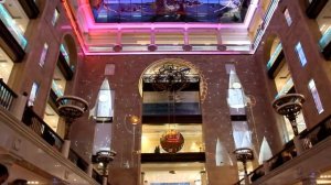 Световое шоу / Light Show at Childhood World store