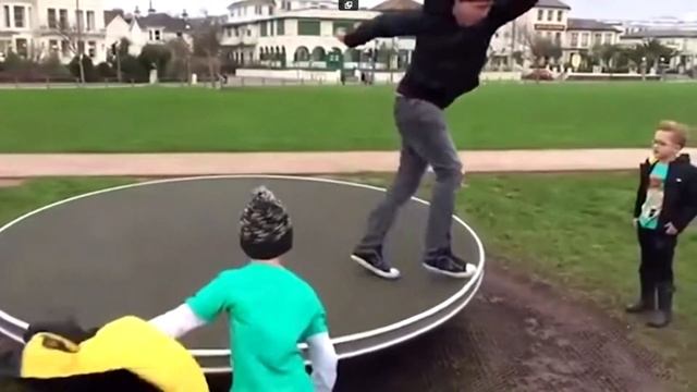 TOP COMEDY  13 РАЗБИЛСЯ ОБ СТОЛ