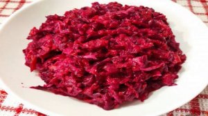 Салат из свеклы и моркови с чесноком и сыром