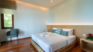 Coral Cliff Beach Resort, Koh Samui,