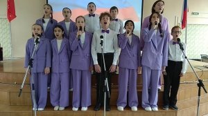 "На качелях" - Вокальный ансамбль "Аплодисменты". Солист - Стас Сидоренко.