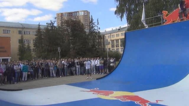 Роллеры RedBullа в МАИ