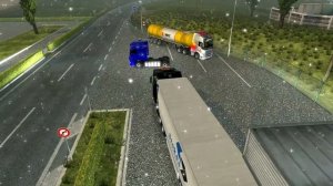 СОЗДАЛ ОГРОМНУЮ ПРОБКУ НА ДОРОГЕ ДУРАКОВ - EURO TRUCK SIMULATOR 2 MULTIPLAYER