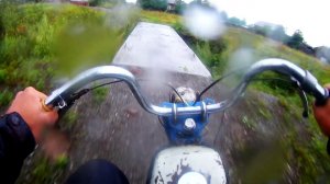 Оживил дырчик. Катаюсь на мопеде РИГА в ДОЖДЬ! РМЗ 11.2 / Riding a moped RIGA in the RAIN