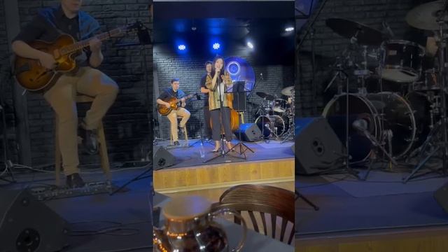 вечер с джазовой музыкой #казахстан #джаз #алматы смотреть онлайн
