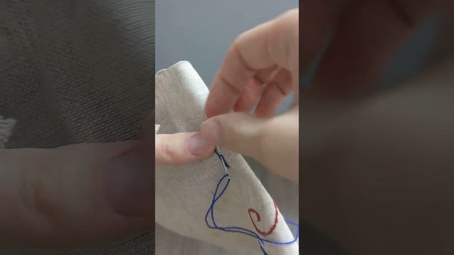 Тамбурный классический шов. "Петля в петлю" или "цепочк