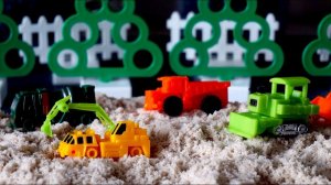 Строительная техника и робот трансформер. Видео с игрушками