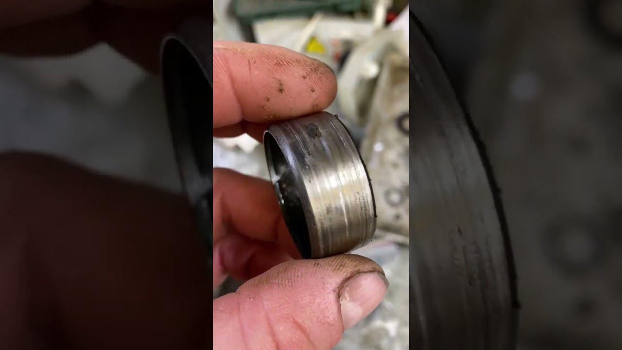 Когда течет Сальник Хвостовика. смотреть онлайн