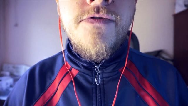 Муж, жена и девушка в лифте