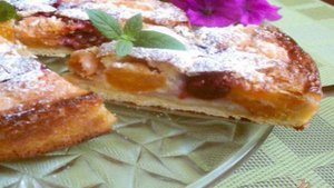 Пирог с франжипаном и фруктами