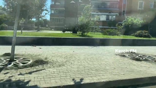 Город встал в пробках: в Керчи убирают последствия потопа смотреть онлайн