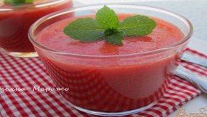 Гаспачо с клубникой