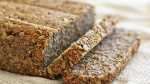 Хлеб из овсянных хлопьев и семян