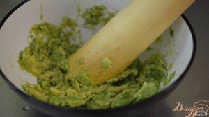 Тунец с авокадо