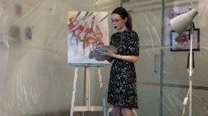 Интересно пишут картины акриловой краской.