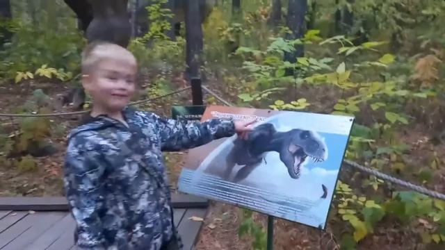 Степа и Вика в Динопарке и парке Фонарей