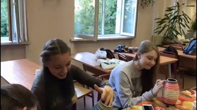 Авторские подарки на День учителя от 10 класса