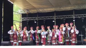 Детский народный вокально-фольклорный ансамбль "Весёлые нотки"