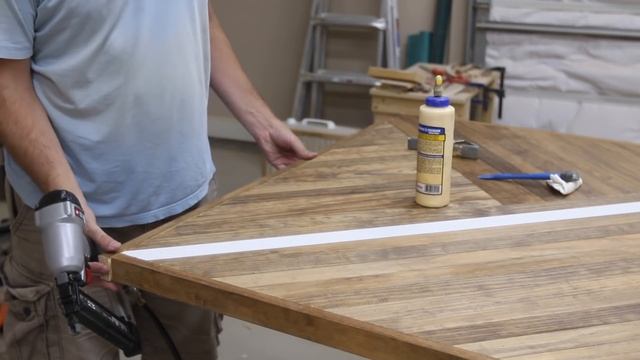 Wood Sliding Barn Door // Easy DIY Woodworking