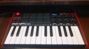 AKAI PRO MPK MINI PLAY MK3 USB MIDI клавиатура