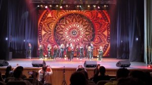 Катя отчетник в пижамах и сосках :)