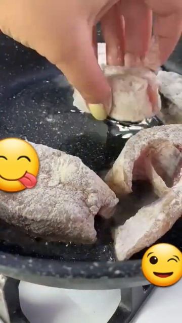 очень вкусная жареная рыбка#рыба#fish#жаренаярыба#machhalee#вкусныерецепты#cooking#топ#shorts#ужин