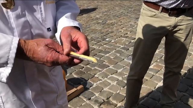 Сырный рынок в сырном городе  ГАУДА Голландия