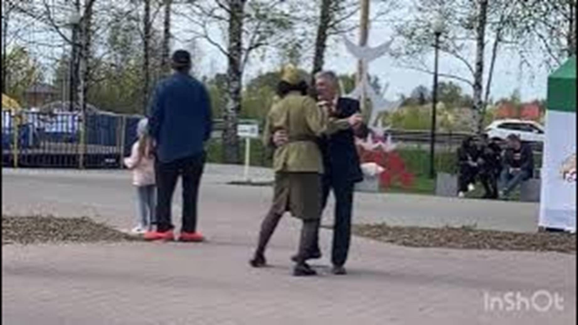 09.05.23 - Вальс, танцует папаня