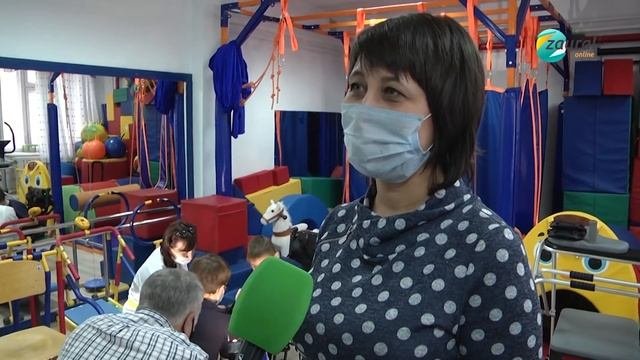 Первый юный пилот освоил экзоскелет в детском реабилитационном центре Кургана