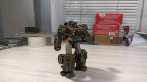 Трансформеры Stop Motion Саундвейв против Хаунда