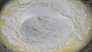 Оладьи на молоке с яблоком и корицей