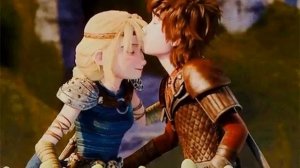 Поцелуй Астрид и Иккинга💋