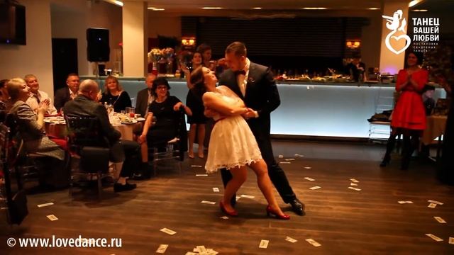 СВАДЕБНЫЙ ТАНЕЦ МОЛОДОЖЕНОВ в формате ШОУ, ПОПУРРИ!